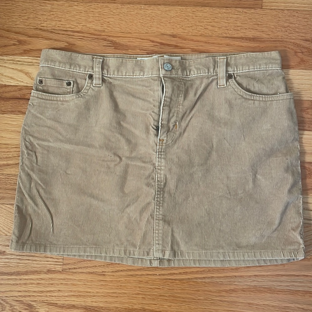 Corduroy tan Gap Mini skirt. Size 14